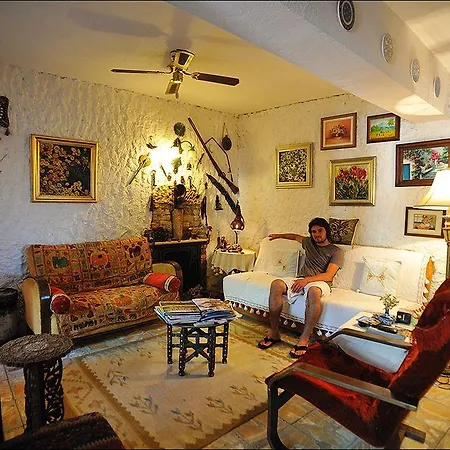 Nazhan Guest house