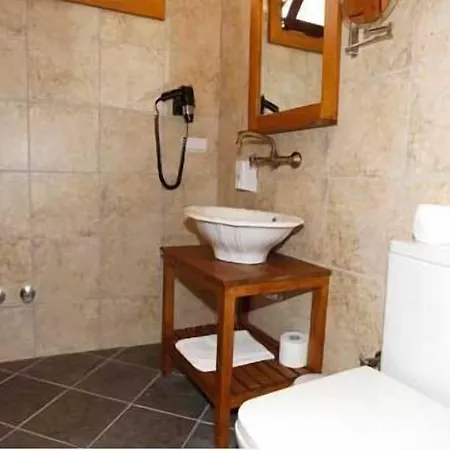 Nazhan Konukevi 3*