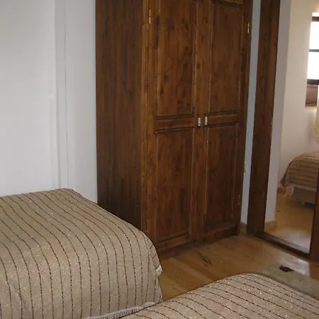 Konukevi Nazhan 3*