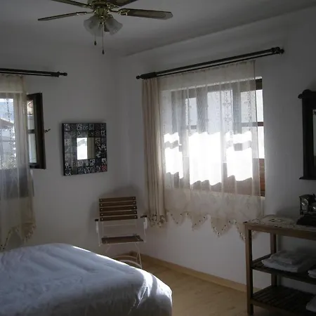 Konukevi Nazhan