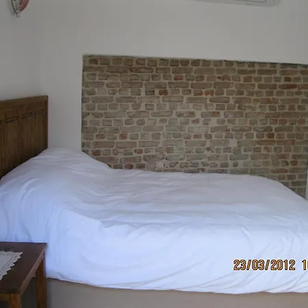 Konukevi Nazhan 3*