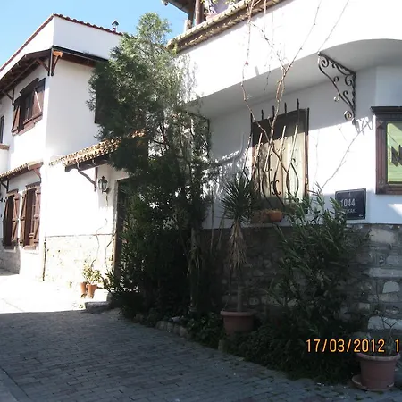 Konukevi Nazhan