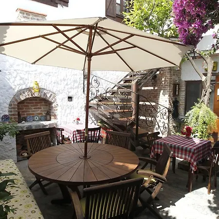 Nazhan Konukevi Selçuk